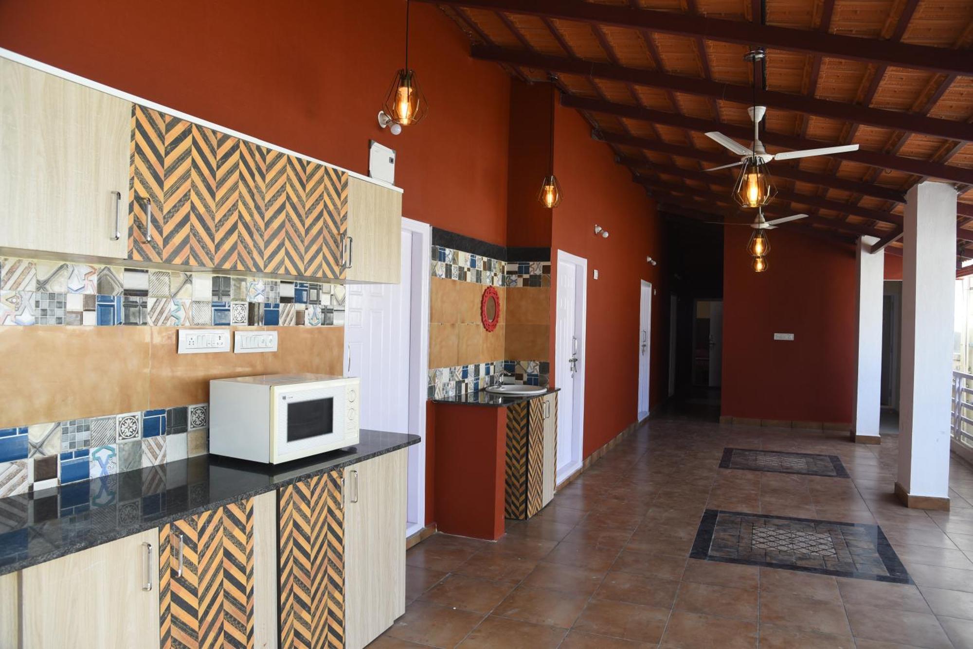Gubbi Goodu Inn Homestay Chikmagalur Ngoại thất bức ảnh